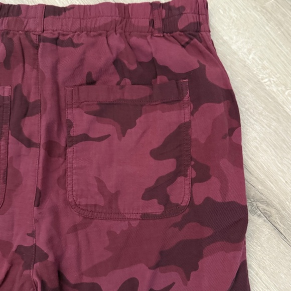 SUNDANCE Women’s Grandview Cotton Berry Camo Pants Size Small - Picture 14 of 16